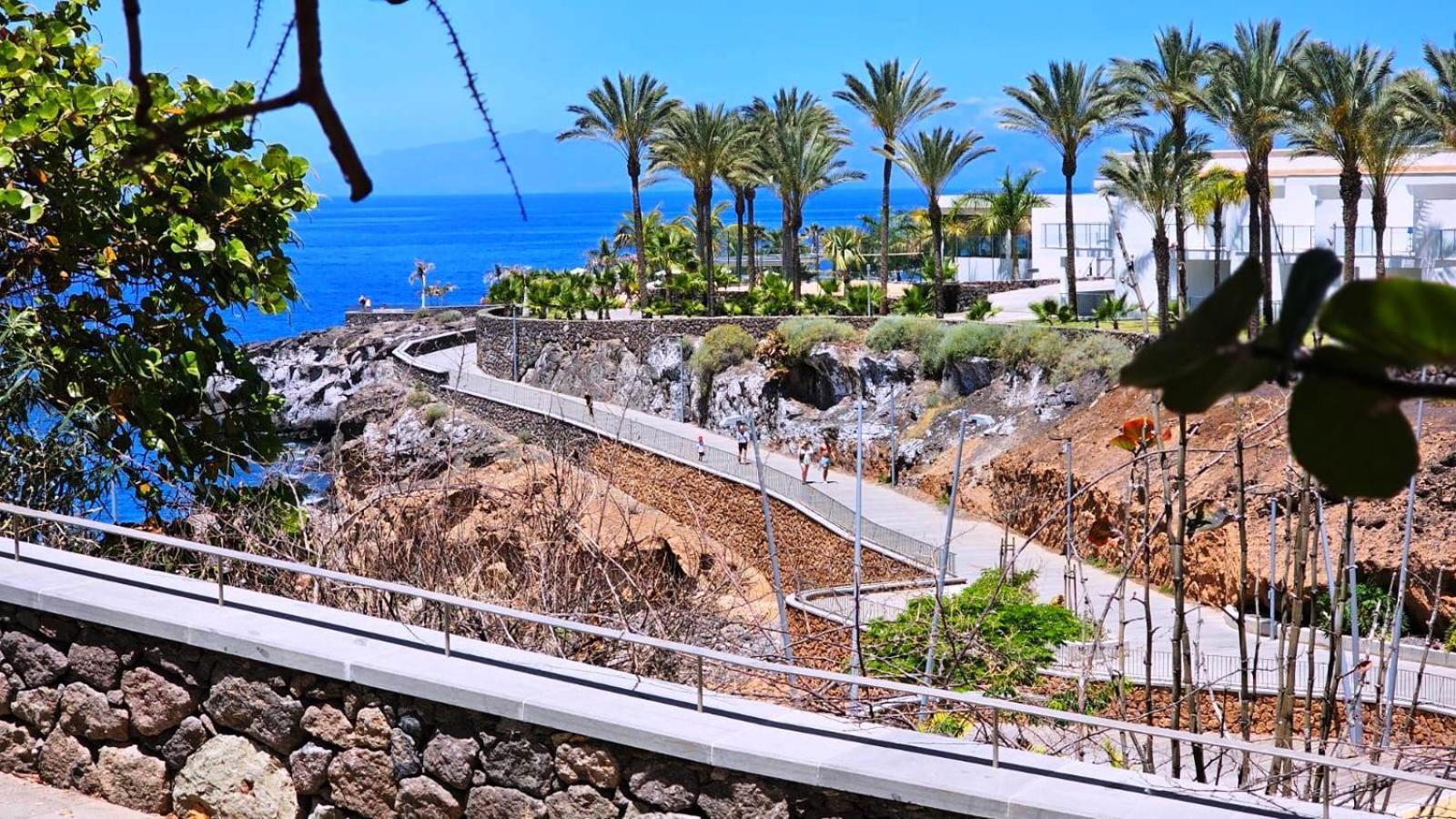 Blue Bay Paradise - Beach Front Apartment With Sea View Playa Paraiso  Exterior photo